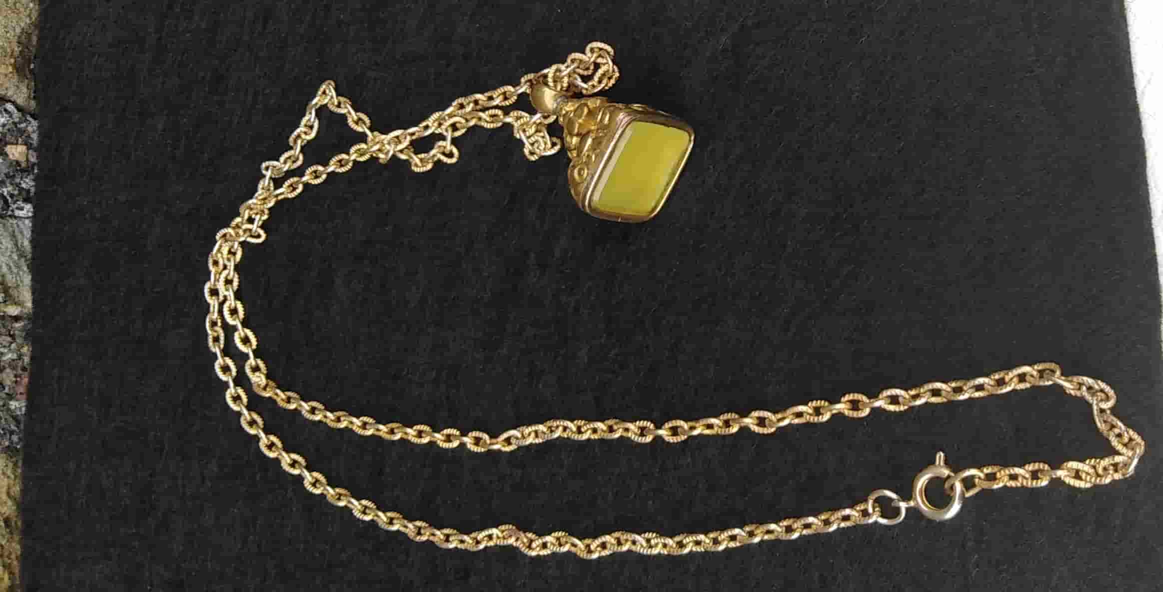 Vintage Ornate Fob Seal Pendant Necklace – 60cm Gold Plated Chain